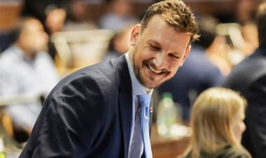 EL EXDIPUTADO PEDÓFILO SEGUIRÁ TRAS LAS REJAS