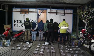 EN OPERATIVO EN CONJUNTO SOBRE RUTA 11: DETIENEN A CUATRO PERSONAS Y SECUESTRAN MÁS DE 22 KILOS DE MARIHUANA