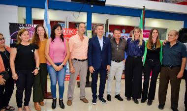 JUAN J. CASTELLI: EL GOBERNADOR ZDERO ACOMPAÑÓ EL 72° ANIVERSARIO DE LA COOPERATIVA DE SERVICIOS ANTONIO PORTILLO