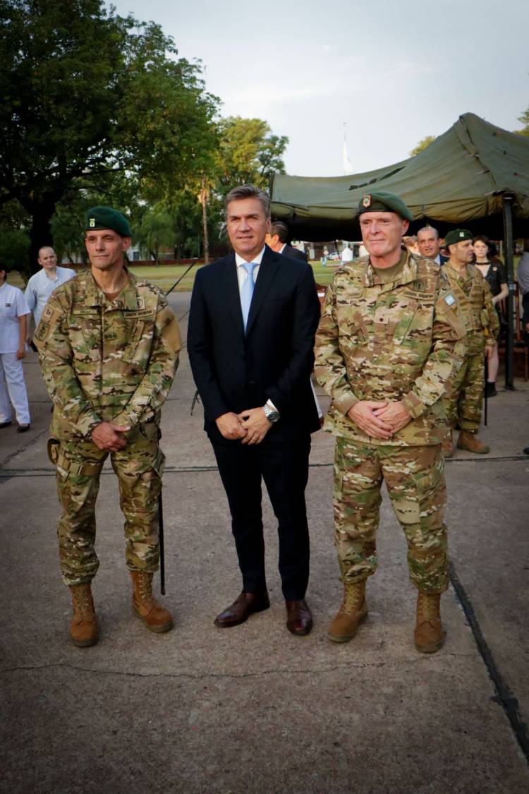 EL GOBERNADOR ZDERO ACOMPAÑÓ LA ASUNCIÓN DEL NUEVO COMANDANTE DE LA TERCERA BRIGADA DE MONTE, CRISTIAN CELLI