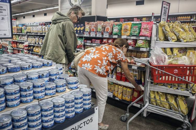 UNA RECESIÓN RÁPIDA CON ALZA DE PRECIOS RÉCORD