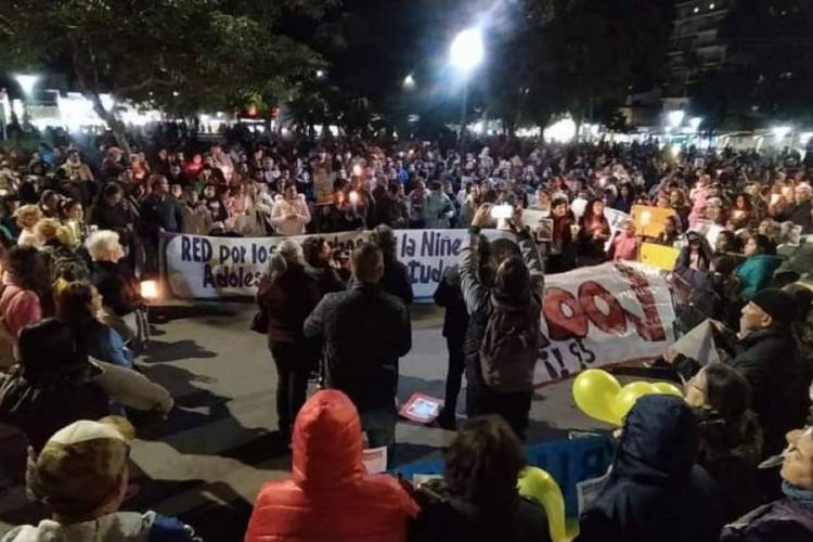 MARCHAS EN IMÁGENES! OTRO DÍA EN LAS CALLES PIDIENDO POR LOAN EN CORRIENTES