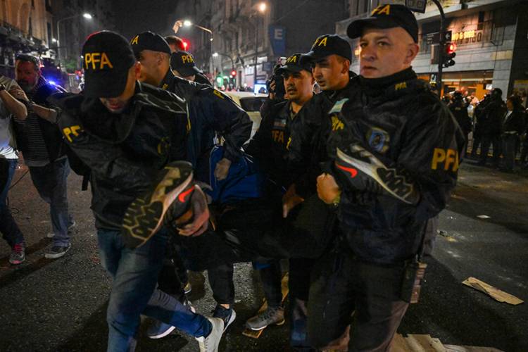 CASI VEINTE DÍAS PRESOS TRAS LA CAZA POLICIAL
