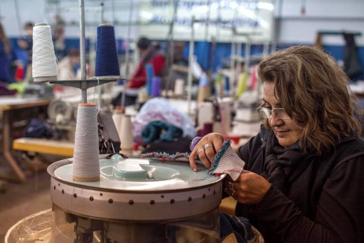 CRISIS DEL SECTOR TEXTIL CON UN ESTADO AUSENTE