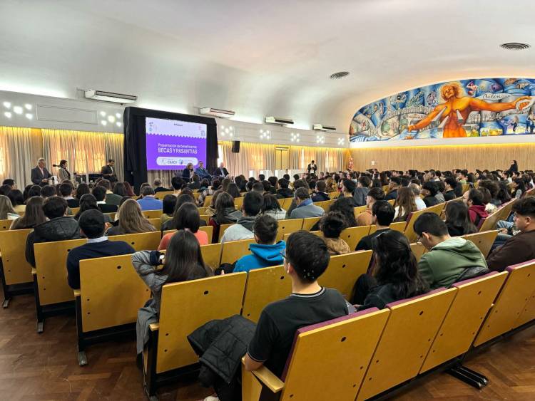 ICCTI: EL GOBIERNO PROVINCIAL RECIBIÓ A MÁS DE 300 ESTUDIANTES UNIVERSITARIOS QUE PARTICIPARÁN DEL PROGRAMA DE BECAS Y PASANTÍAS