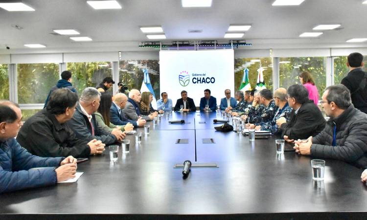 EL GOBIERNO PROVINCIAL Y LA ARMADA ARGENTINA ARTICULAN ACCIONES PARA OPERATIVO INTEGRAL DE SALUD, EN EL DPTO. BERMEJO