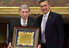 BUENOS AIRES: EL GOBERNADOR ZDERO ACOMPAÑÓ EL RECONOCIMIENTO A LUIS LANDRISCINA 