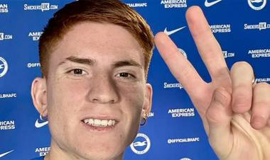 EL DT DEL BRIGHTON LE DEJÓ UN MENSAJE A BARCO