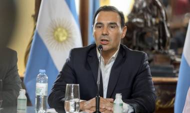 DENUNCIARON A GUSTAVO VALDÉS POR EL CASO LOAN