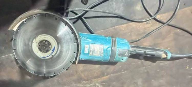 DAN CON UN ELEMENTO SUSTRAÍDO DE UNA EMPRESA DE CONSTRUCCIÓN