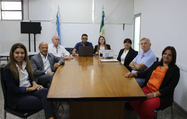 ESCUELAS DEL ÁREA METROPOLITANA: EDUCACIÓN REALIZÓ LA LICITACIÓN PARA CONTRATAR SERVICIOS DE EMERGENCIAS MÉDICA 