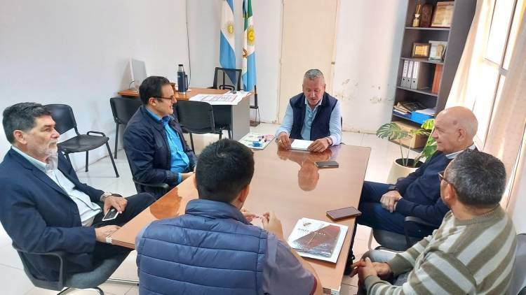 CONCEPCIÓN DEL BERMEJO: SECHEEP Y EL MUNICIPIO TRABAJAN PARA MEJORAR LA RED ELÉCTRICA 