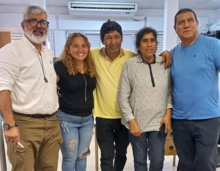 CON EL ACOMPAÑAMIENTO DEL MINISTERIO DE EDUCACIÓN, CUATRO LISTAS SE PREPARAN PARA LAS ELECCIONES EN LA ESCUELA DEL BARRIO TOBA
