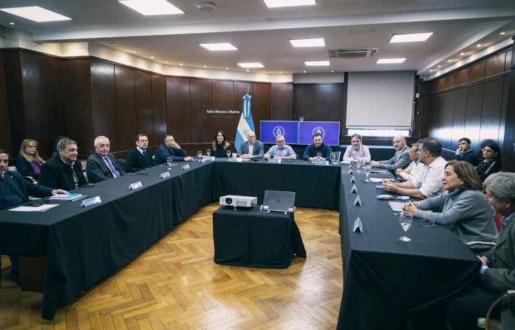 BUENOS AIRES: RUSSO SE REUNIÓ CON LOS MINISTROS DE SALUD DEL NEA Y EL NOA