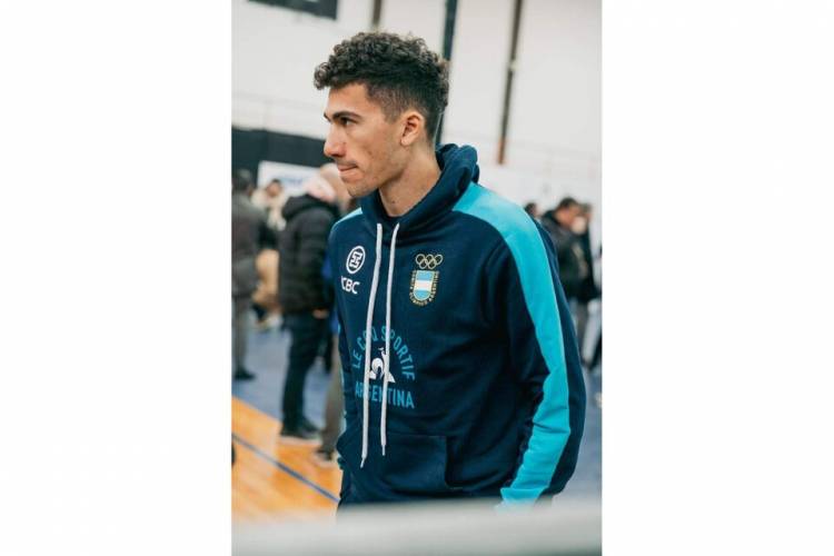 SE PRESENTÓ LA INDUMENTARIA QUE LOS ATLETAS LUCIRÁN EN LOS JUEGOS OLÍMPICOS Y PARALÍMPICOS