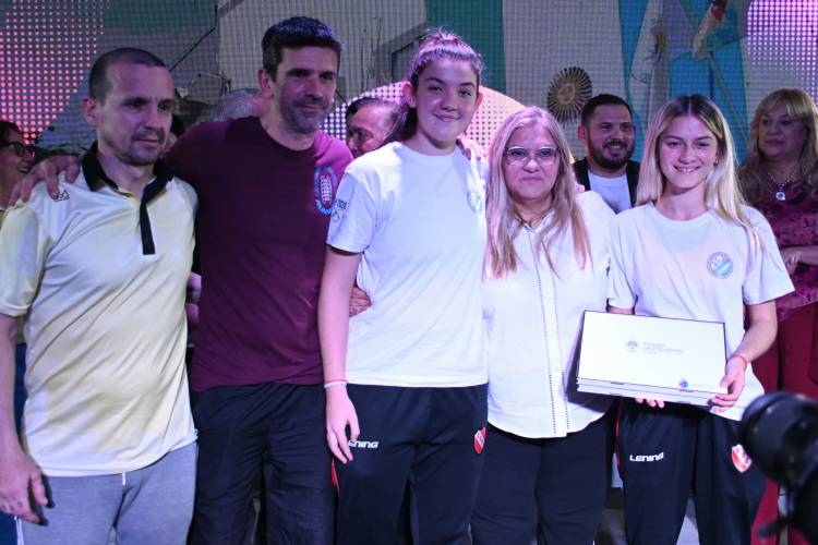 EN LA BIENAL 2024: HOMENAJE DEL PODER LEGISLATIVO A DESTACADOS DEL DEPORTE CHAQUEÑO