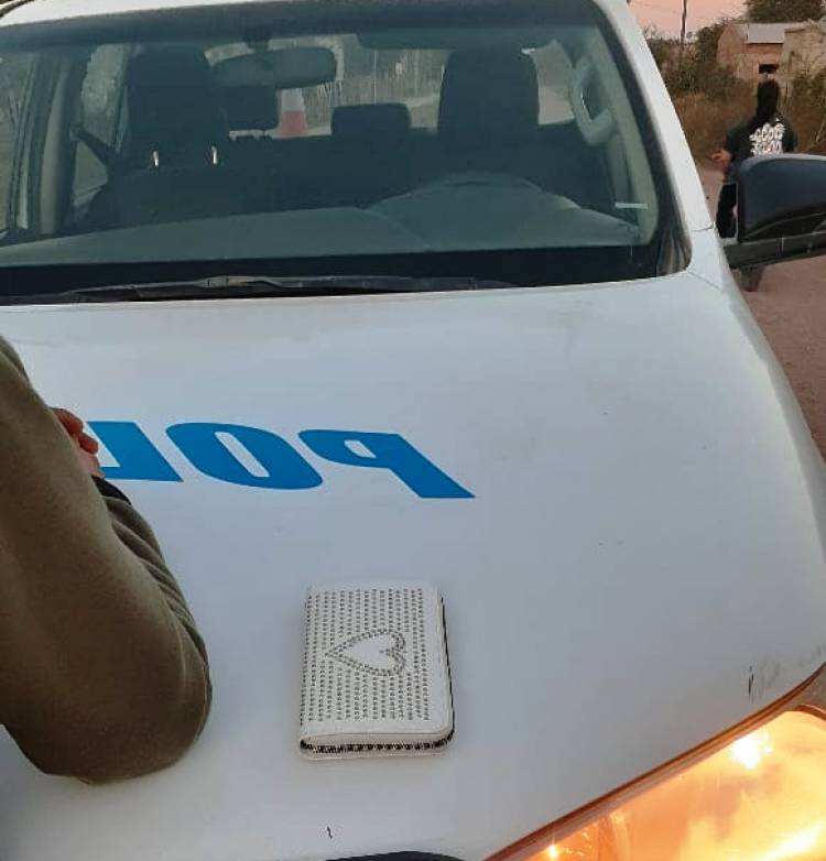 VILLA ANGELA: SUSTRAJO SIN EJERCER VIOLENCIA UNA BILLETERA PARA DAMA DE UN LOCAL COMERCIAL     