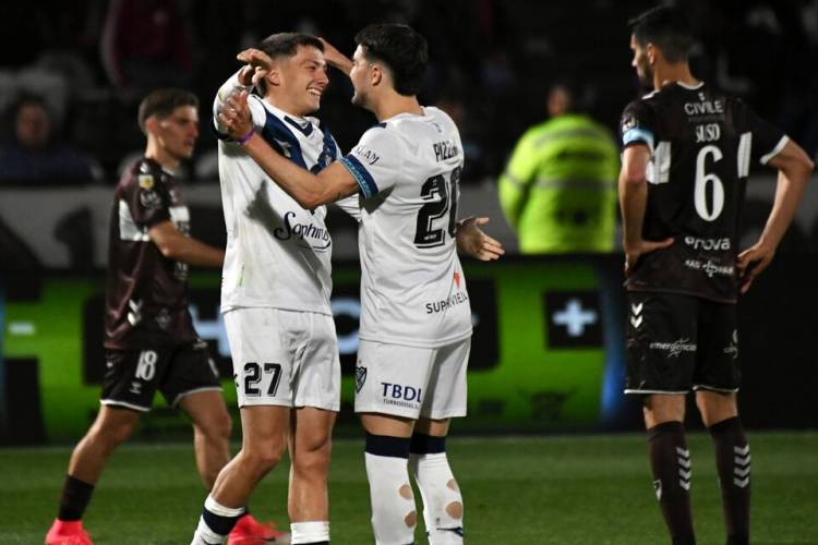 LIGA PROFESIONAL: VÉLEZ PISÓ FUERTE EN VICENTE LÓPEZ