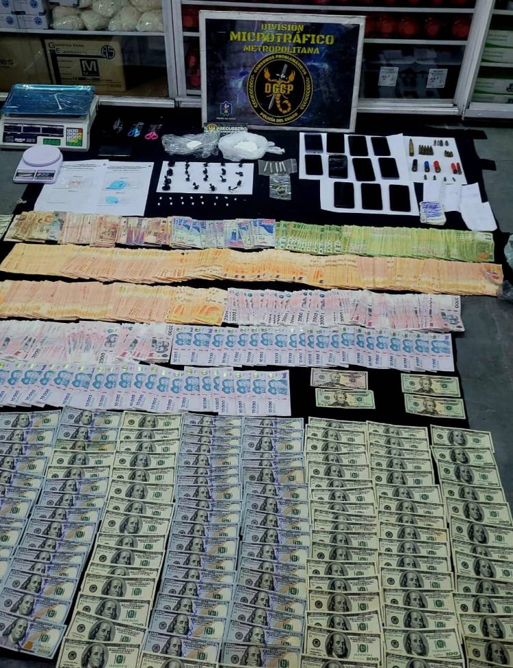 ALLANARON UN BUNKER Y SECUESTRARON ESTUPEFACIENTES, PESOS Y DÓLARES