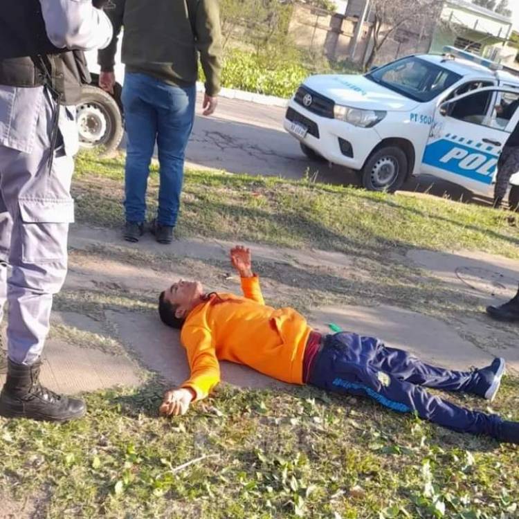 PÁNICO EN VILLA ÁNGELA: APUÑALO A SU EXPAREJA Y A UNA AMIGA EN LA CALLE
