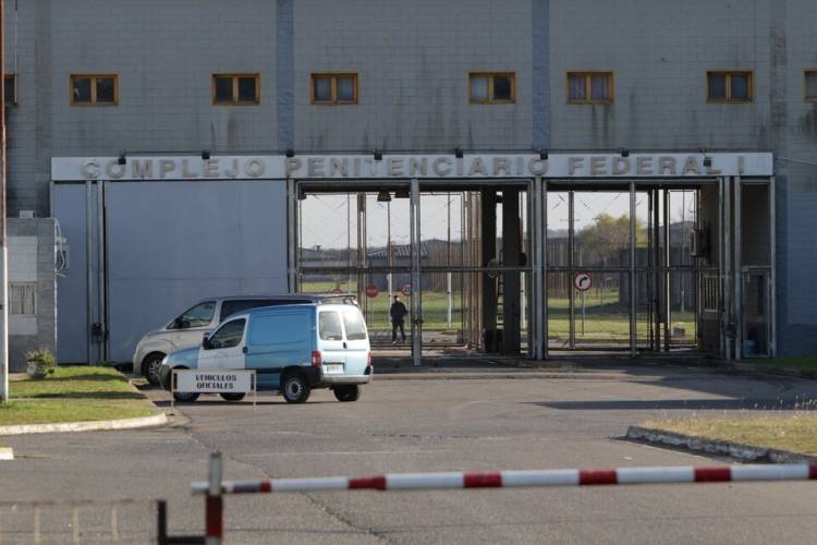 LOS PROYECTOS DE LEY PARA DEJAR EN LIBERTAD A LOS GENOCIDAS