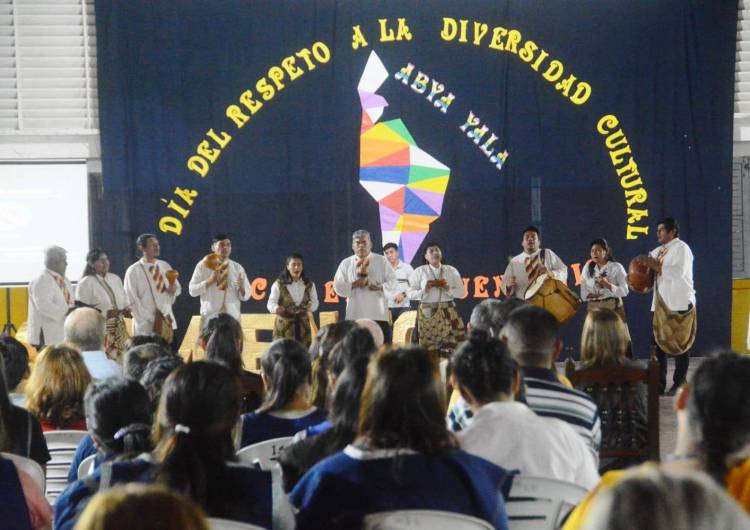 LAS COMUNIDADES EDUCATIVAS CONMEMORAN EL “ÚLTIMO DÍA DE LIBERTAD DE LOS PUEBLOS ORIGINARIOS” Y LA “DIVERSIDAD CULTURAL”
