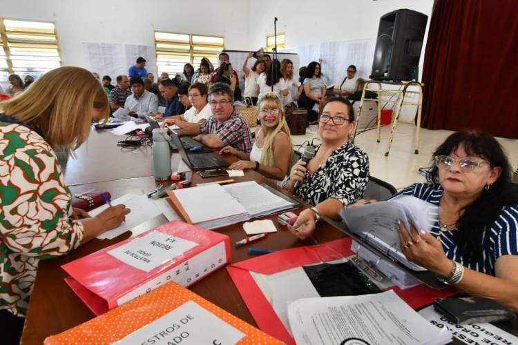 LA EDUCACIÓN CHAQUEÑA INICIA EL 2025 CON MÁS DE 2000 NUEVOS DOCENTES TITULARES