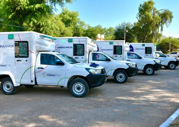 MISIÓN NUEVA POMPEYA: EL GOBERNADOR ZDERO ENCABEZÓ EL OPERATIVO SANITARIO DE ABORDAJE TERRITORIAL Y ENTREGÓ AMBULANCIAS PARA LA ZONA