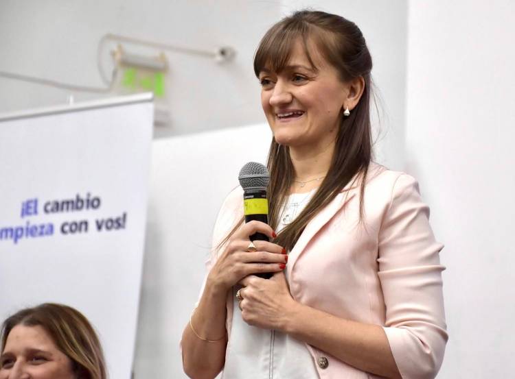 LA VICEGOBERNADORA SCHNEIDER ESTARÁ MAÑANA EN LA PRESENTACIÓN DEL PROGRAMA FORTALEZA EN BASAIL 