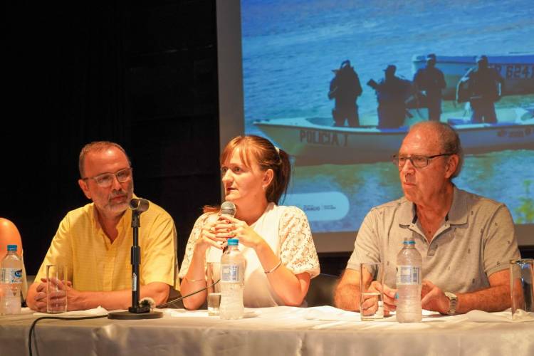 LA VICEGOBERNADORA SCHNEIDER ENCABEZÓ LA PRESENTACIÓN DEL PROGRAMA FORTALEZA EN PUERTO TIROL