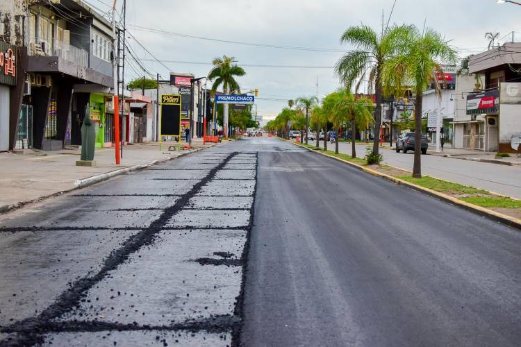 AV. 25 DE MAYO: EL GOBERNADOR ZDERO SUPERVISÓ EL AVANCE DEL SEGUNDO TRAMO DE REPAVIMENTACIÓN