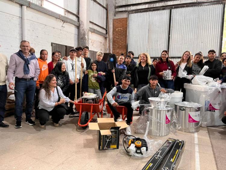 EN EL MARCO DEL FORTALECIMIENTO DEL SISTEMA EDUCATIVO: EL GOBIERNO PROVINCIAL MEJORÓ EL SERVICIO DE COMEDOR DE LA EFA Nº 2 “EL ZANJÓN” DE QUITILIPI