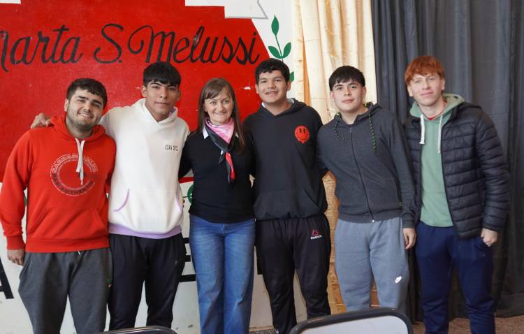 ISLA DEL CERRITO: LA VICEGOBERNADORA, SCHNEIDER FORTALECE EL TRABAJO TERRITORIAL CON ACCIONES PREVENTIVAS